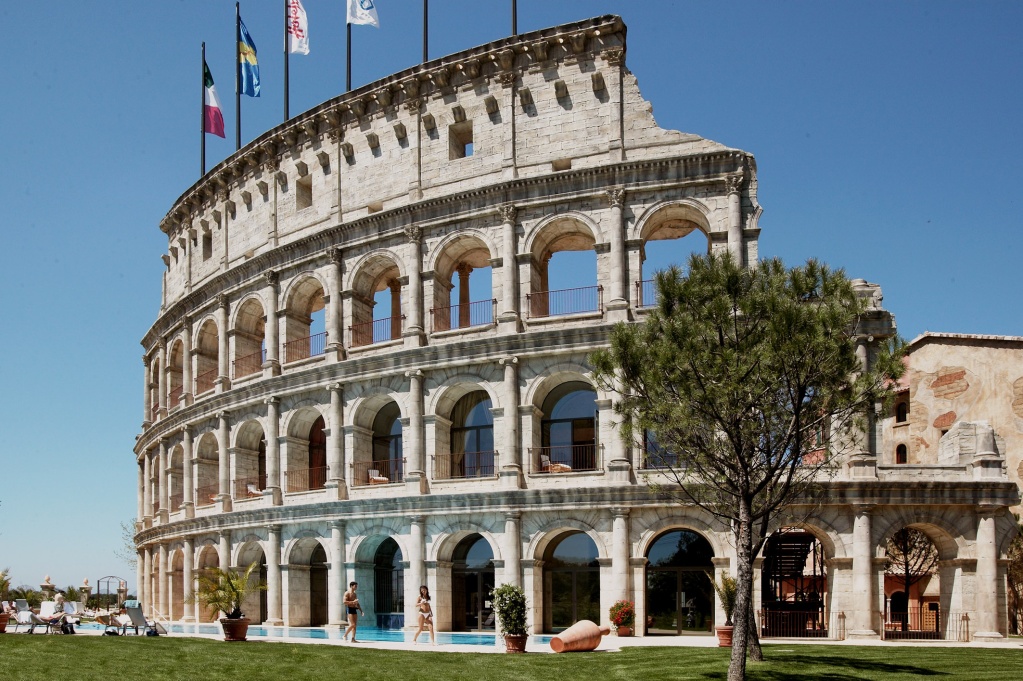 Colosseo_3_ Colosseo_3_